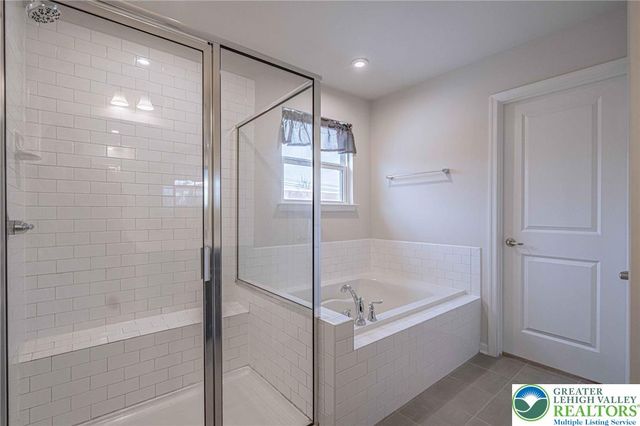 2584 Raya Way, Bethlehem Twp, PA 18045