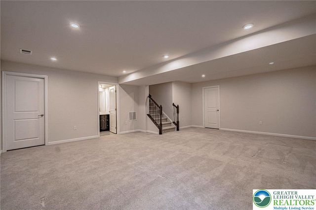 2584 Raya Way, Bethlehem Twp, PA 18045