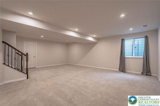 2584 Raya Way, Bethlehem Twp, PA 18045