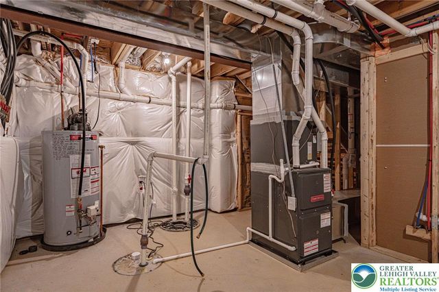 2584 Raya Way, Bethlehem Twp, PA 18045