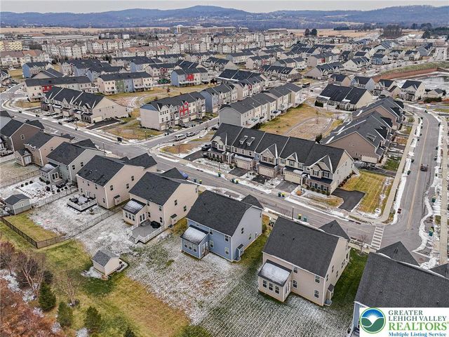 2584 Raya Way, Bethlehem Twp, PA 18045