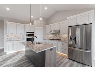 529 Chapman Hills Ct, Hudson, WI 54016