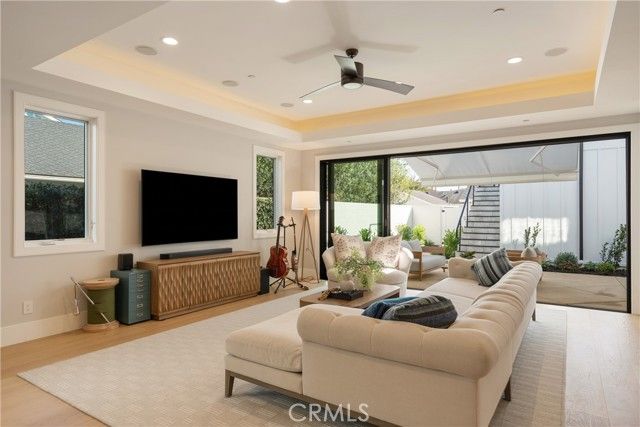 430 Fullerton Avenue, Newport Beach, CA 92663