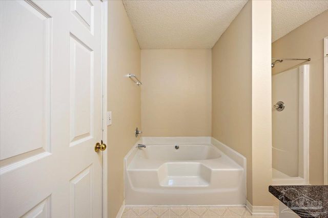 10303 Vintage Dr, Pensacola, FL 32514