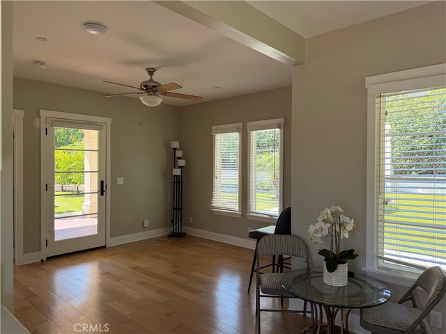 305 W Kenneth Road, Glendale, CA 91202