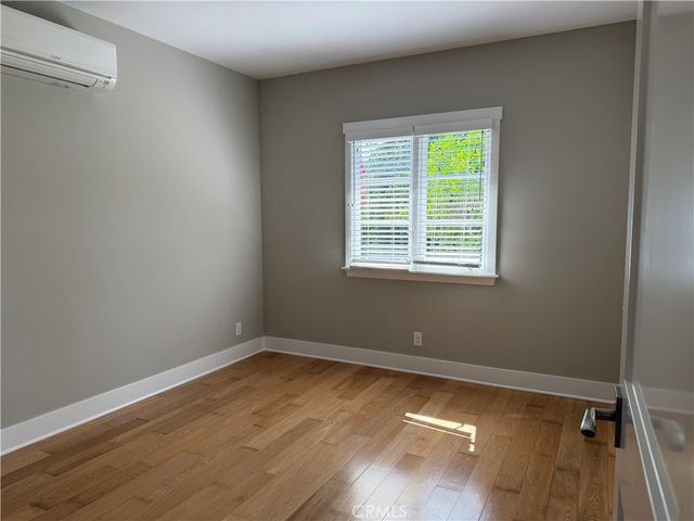 305 W Kenneth Road, Glendale, CA 91202