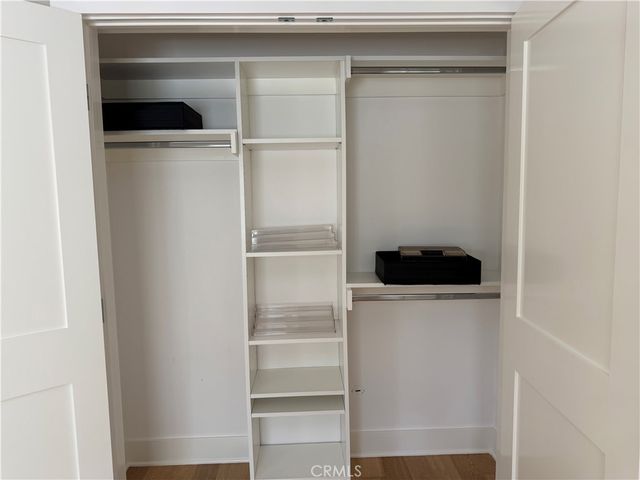 305 W Kenneth Road, Glendale, CA 91202