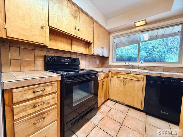 1135 Austin Avenue, Idaho Falls, ID 83404