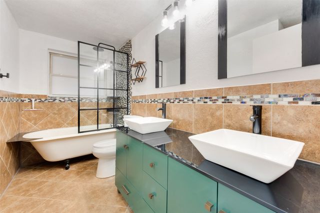 129 Senter Valley Road, Irving, TX 75060