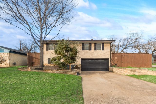 129 Senter Valley Road, Irving, TX 75060
