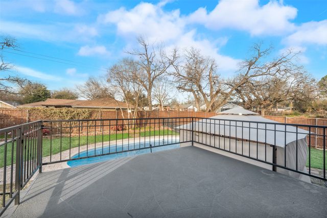 129 Senter Valley Road, Irving, TX 75060