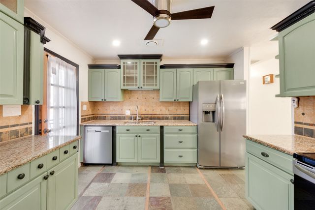 129 Senter Valley Road, Irving, TX 75060