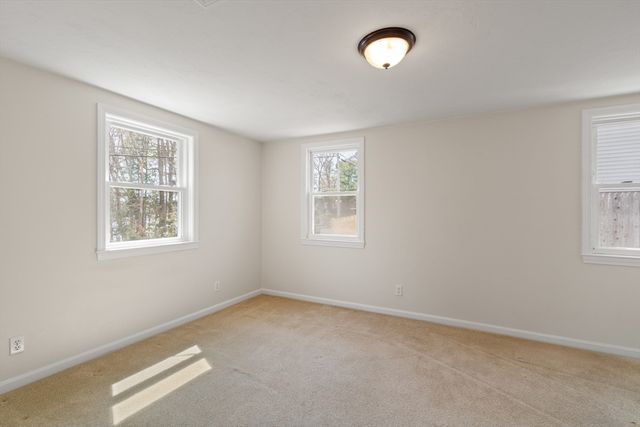 7 Lake View Blvd, Plymouth, MA 02360