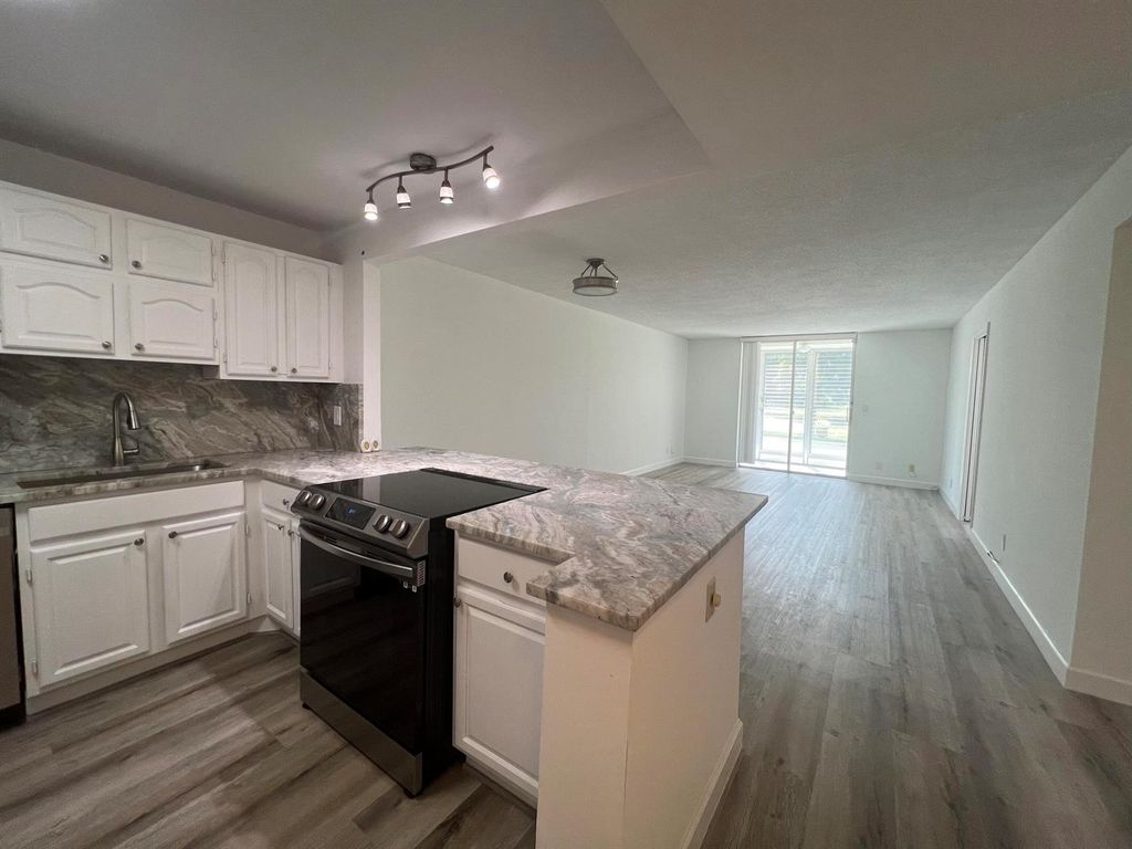 6161 NW 2nd Avenue 114, Boca Raton, FL 33487