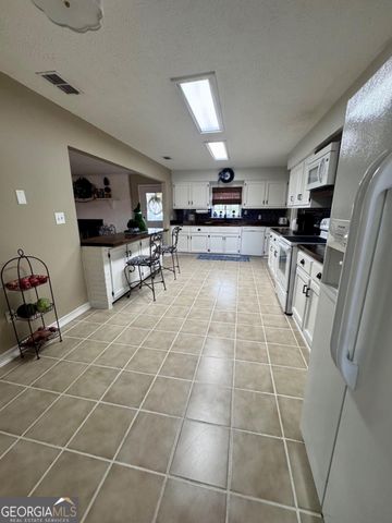 83 Edward Kirkland Road, Hazlehurst, GA 31539