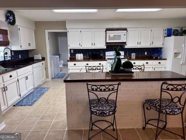 83 Edward Kirkland Road, Hazlehurst, GA 31539