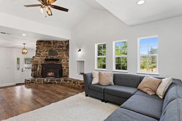 3266 Campbell Cir, Rescue, CA 95672