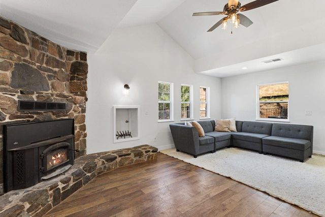 3266 Campbell Cir, Rescue, CA 95672