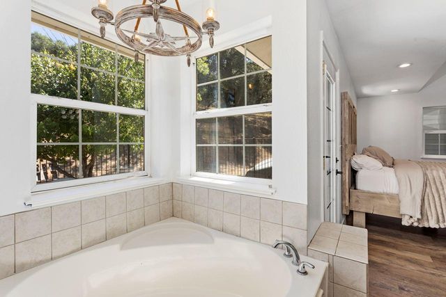 3266 Campbell Cir, Rescue, CA 95672
