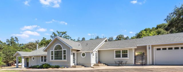 3266 Campbell Cir, Rescue, CA 95672