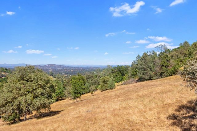 3266 Campbell Cir, Rescue, CA 95672