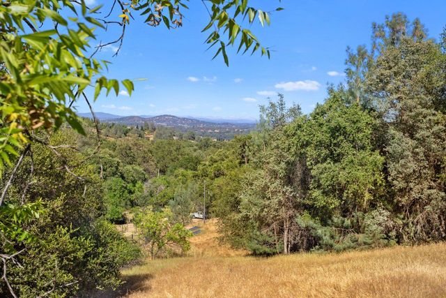 3266 Campbell Cir, Rescue, CA 95672