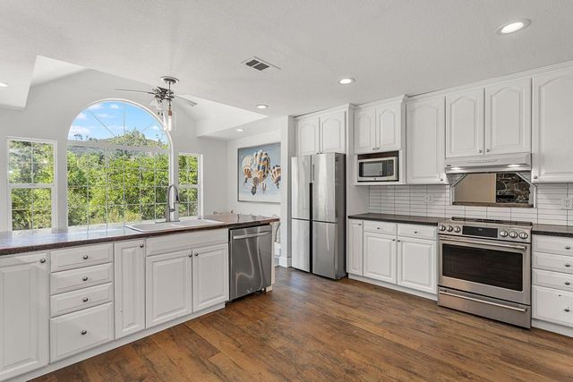 3266 Campbell Cir, Rescue, CA 95672