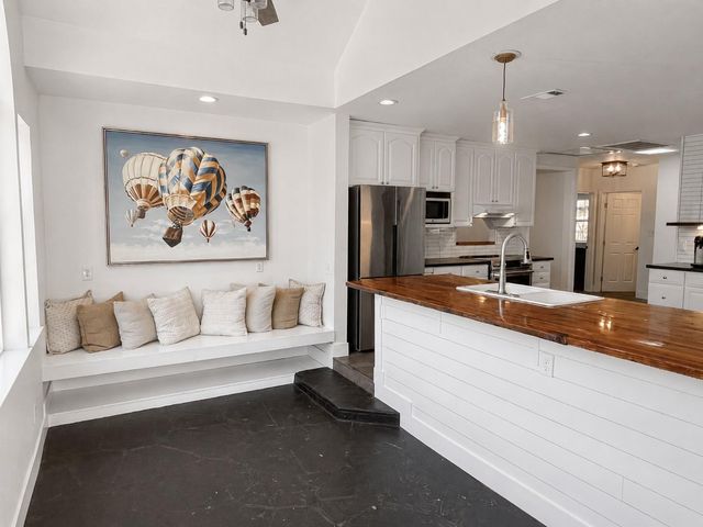3266 Campbell Cir, Rescue, CA 95672