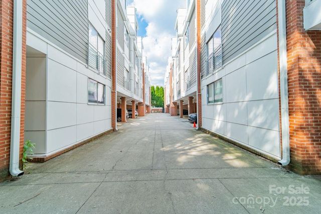 279 Mcdonald Avenue, Charlotte, NC 28203