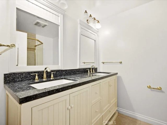 2285 N Indian Hill, Claremont, CA 91711