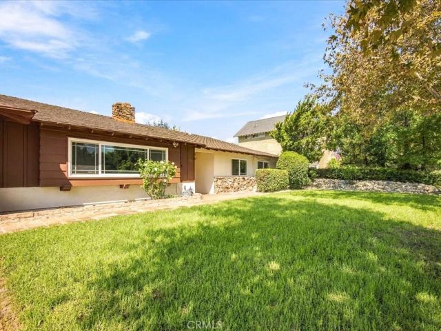 2285 N Indian Hill, Claremont, CA 91711