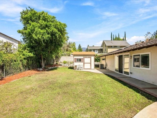 2285 N Indian Hill, Claremont, CA 91711