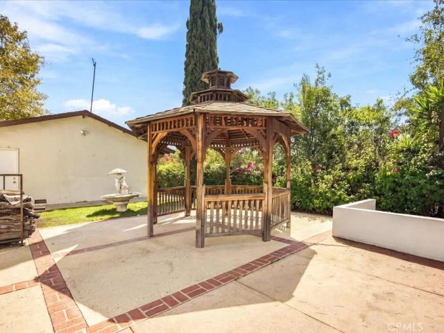 2285 N Indian Hill, Claremont, CA 91711