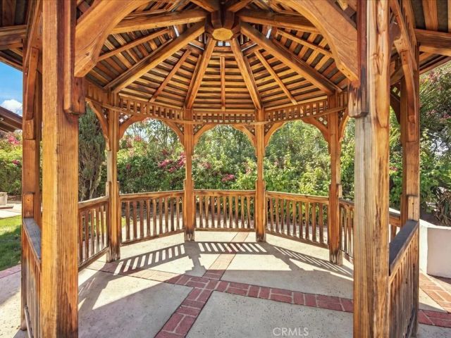 2285 N Indian Hill, Claremont, CA 91711