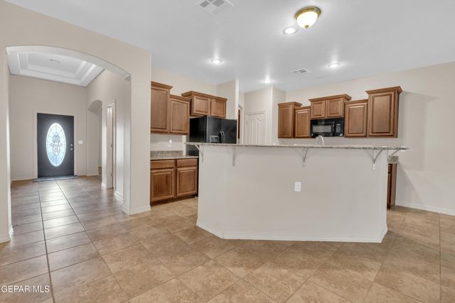 1629 SORA Way, El Paso, TX 79911