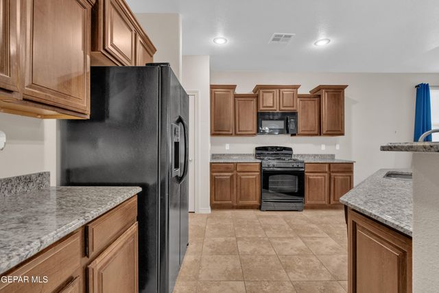 1629 SORA Way, El Paso, TX 79911