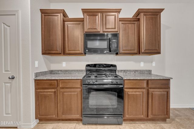 1629 SORA Way, El Paso, TX 79911