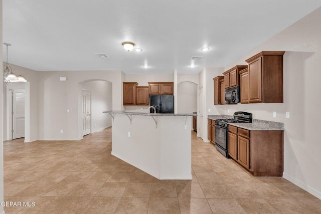 1629 SORA Way, El Paso, TX 79911