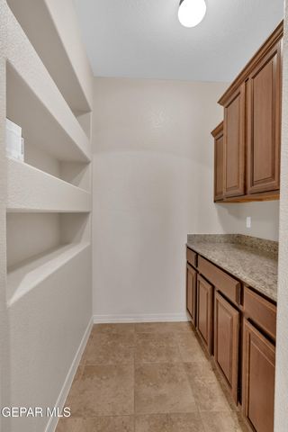 1629 SORA Way, El Paso, TX 79911