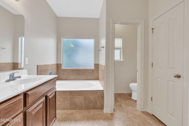 1629 SORA Way, El Paso, TX 79911