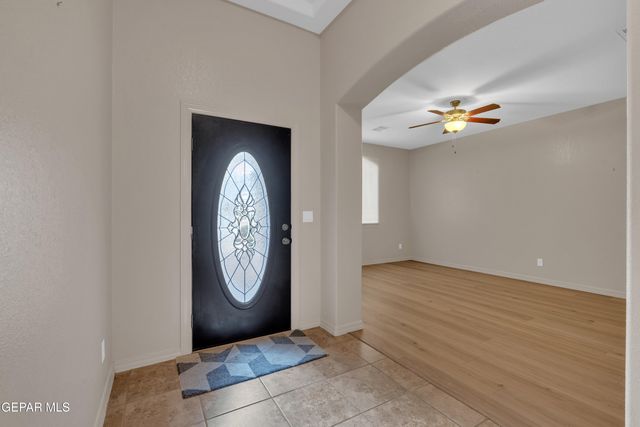 1629 SORA Way, El Paso, TX 79911