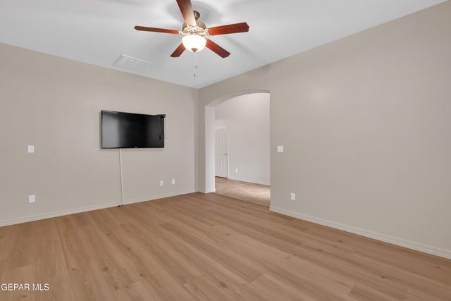 1629 SORA Way, El Paso, TX 79911