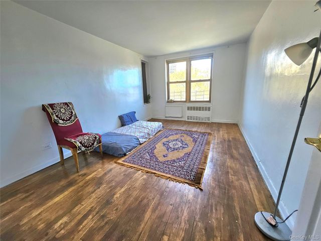 87-70 173 Street 6H, Jamaica, NY 11432