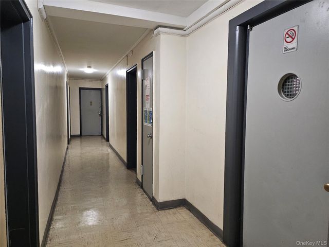 87-70 173 Street 6H, Jamaica, NY 11432