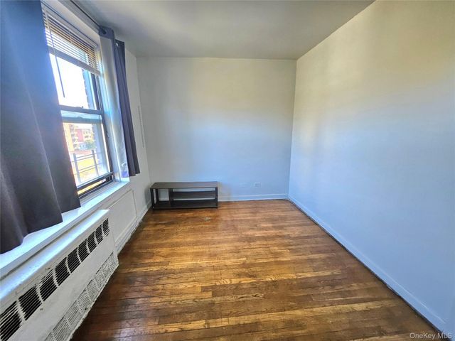 87-70 173 Street 6H, Jamaica, NY 11432