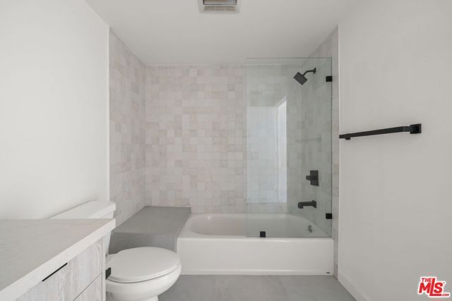 3755 S Canfield Avenue 301, Los Angeles, CA 90034