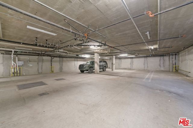 3755 S Canfield Avenue 301, Los Angeles, CA 90034