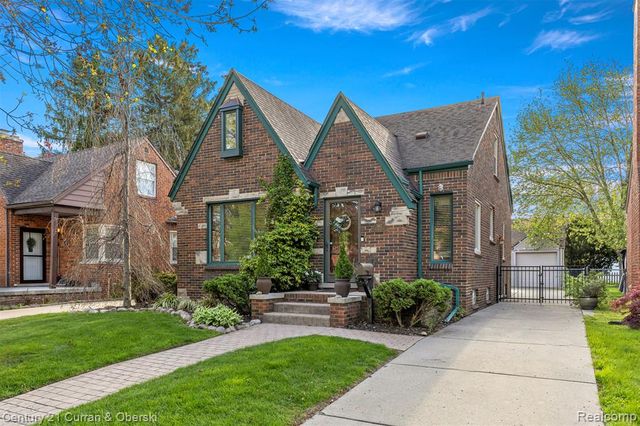 1817 N York Street, Dearborn, MI 48128