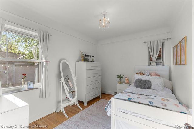 1817 N York Street, Dearborn, MI 48128