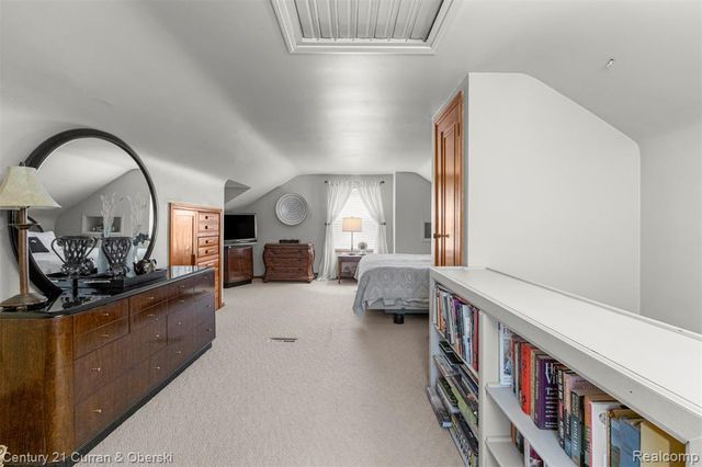 1817 N York Street, Dearborn, MI 48128